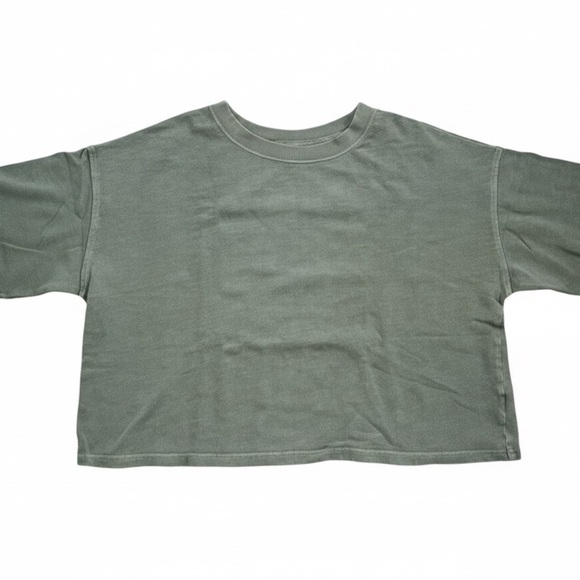 3/$15 Old Navy Green Crop Top - Picture 1 of 1